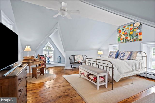 2996 N SUGAN RD, Solebury, PA 18963
