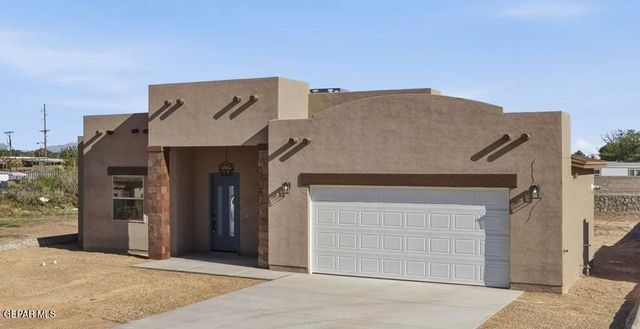 331 Apodaca Road, Socorro, TX 79927