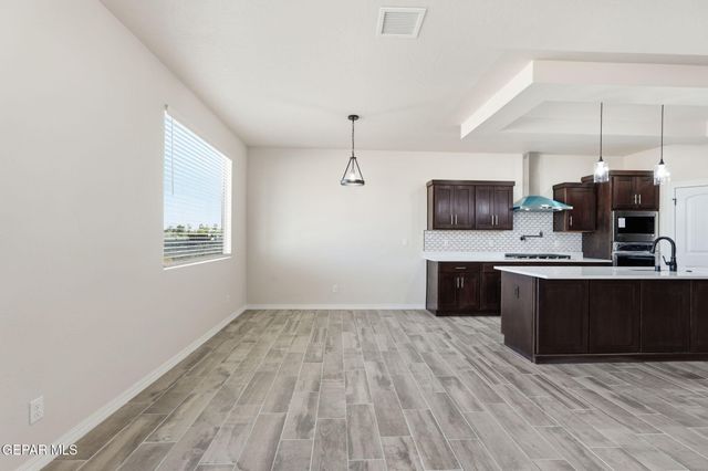 331 Apodaca Road, Socorro, TX 79927