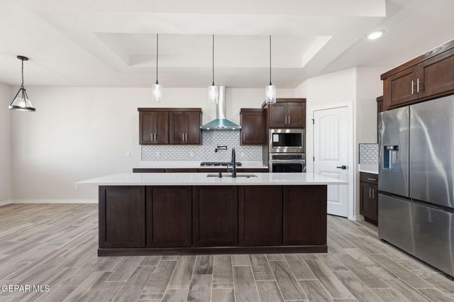 331 Apodaca Road, Socorro, TX 79927