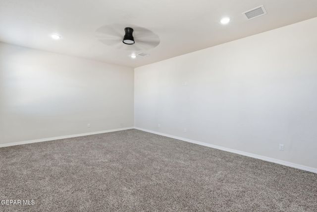 331 Apodaca Road, Socorro, TX 79927