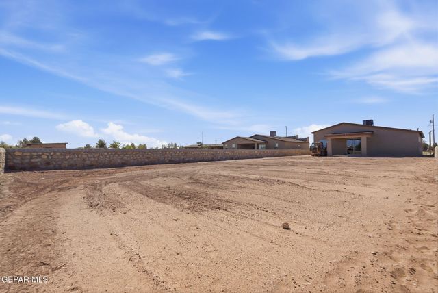 331 Apodaca Road, Socorro, TX 79927
