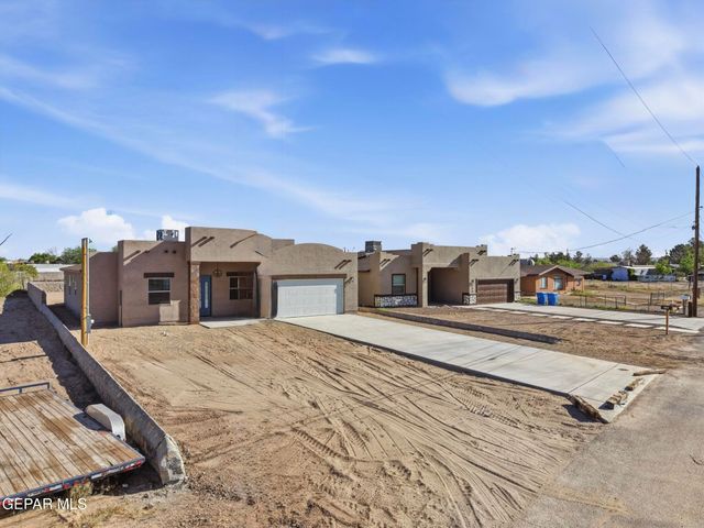 331 Apodaca Road, Socorro, TX 79927