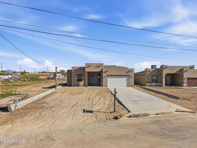 331 Apodaca Road, Socorro, TX 79927