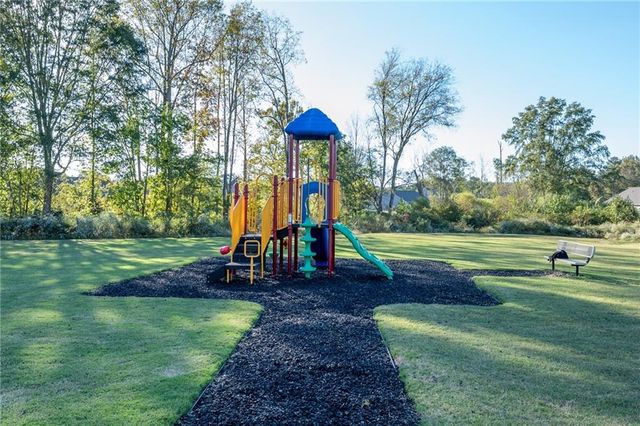 104 Cornwell Way, Calhoun, GA 30701