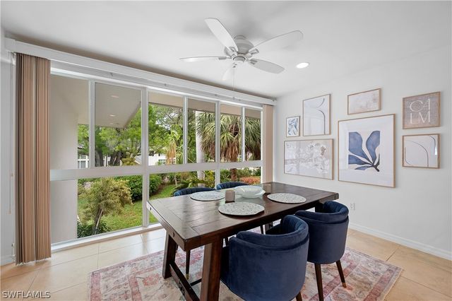 1340 Crayton RD 4, Naples, FL 34102