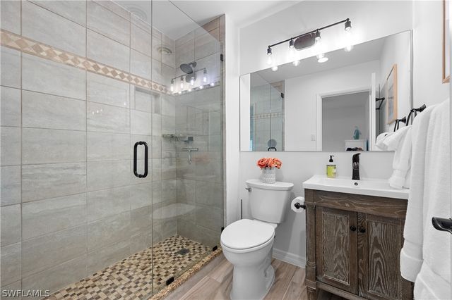 1340 Crayton RD 4, Naples, FL 34102