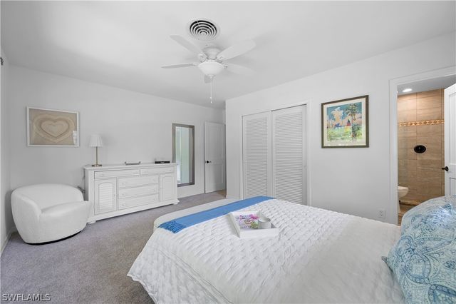 1340 Crayton RD 4, Naples, FL 34102