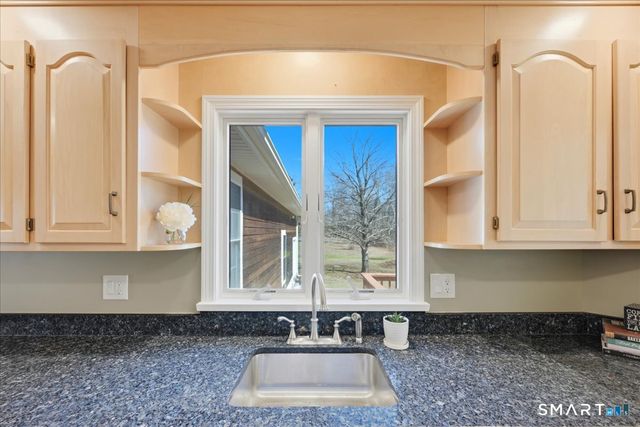 559 Route 81 Route, Killingworth, CT 06419