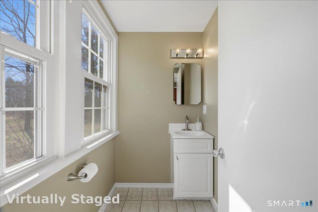 559 Route 81 Route, Killingworth, CT 06419