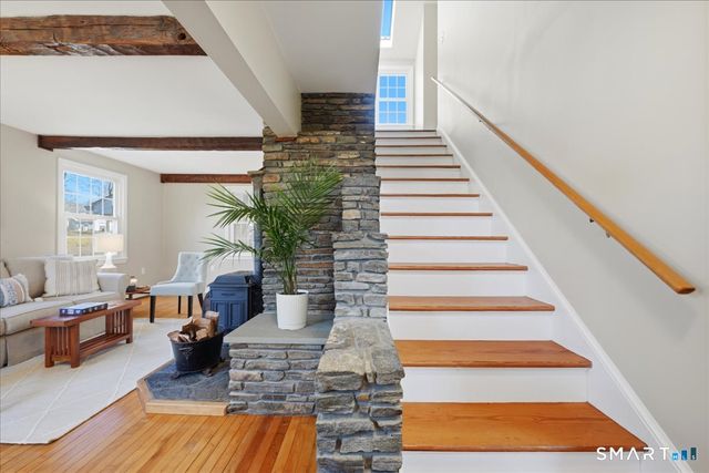 559 Route 81 Route, Killingworth, CT 06419