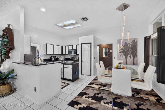 1346 GATELY Court, Jacksonville, FL 32225