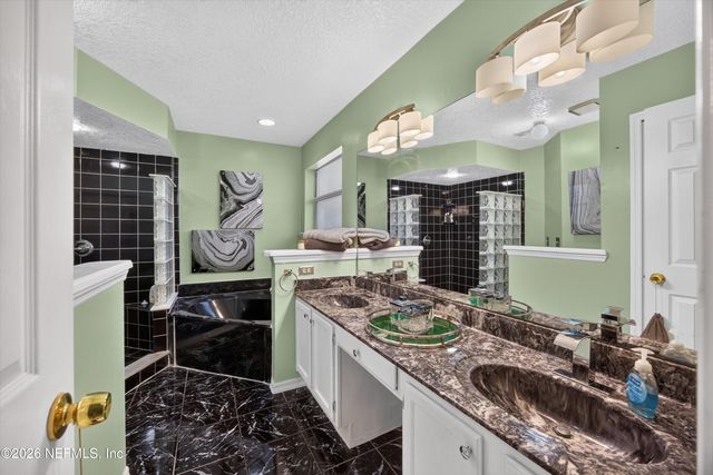 1346 GATELY Court, Jacksonville, FL 32225