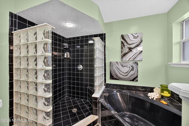 1346 GATELY Court, Jacksonville, FL 32225