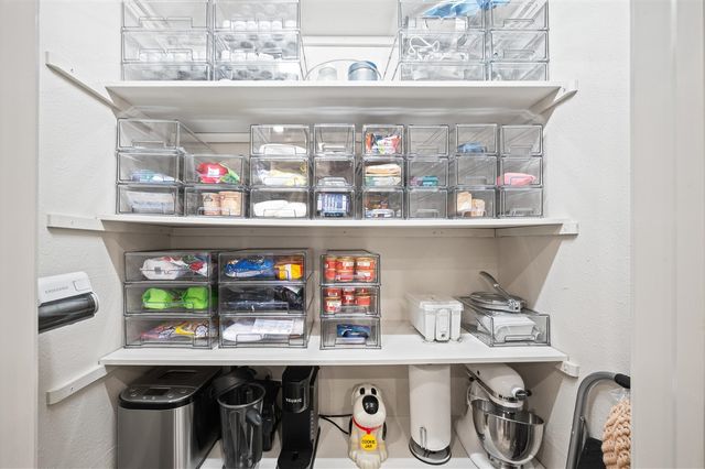 1560 Stonecreek Drive, Niles, MI 49120