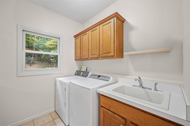 1560 Stonecreek Drive, Niles, MI 49120