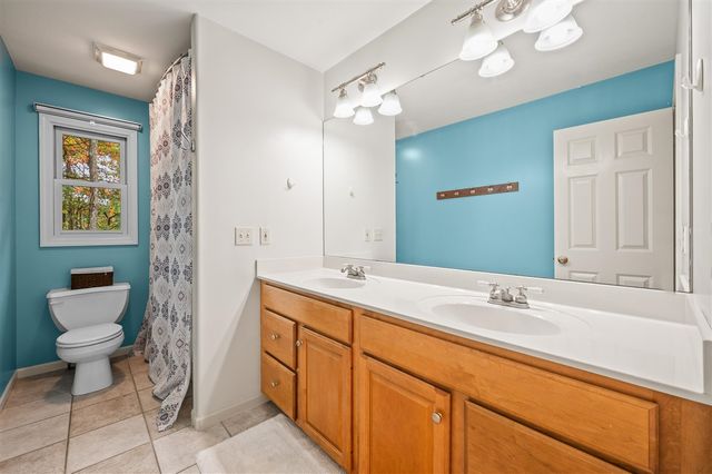 1560 Stonecreek Drive, Niles, MI 49120