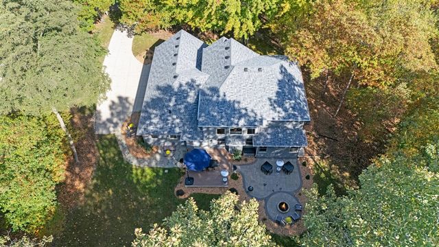 1560 Stonecreek Drive, Niles, MI 49120