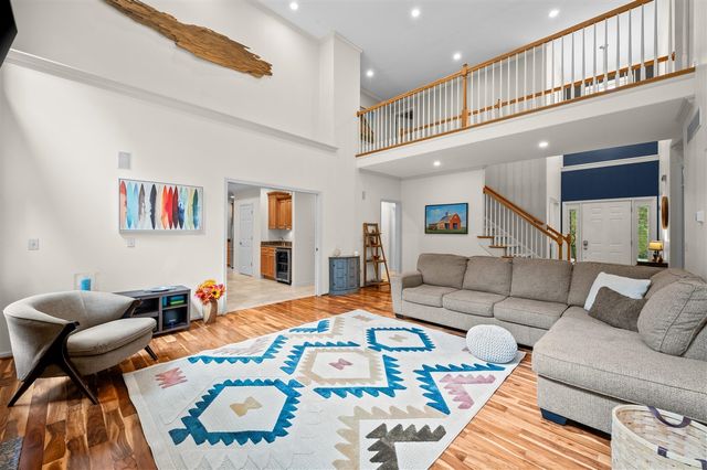 1560 Stonecreek Drive, Niles, MI 49120