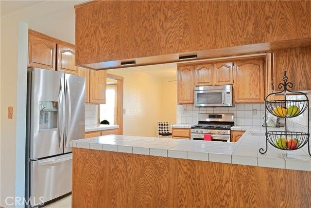 43119 Roulette, Lancaster, CA 93536