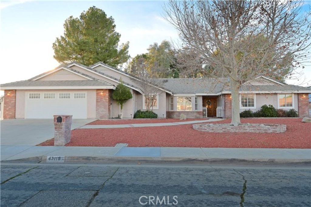 43119 Roulette, Lancaster, CA 93536