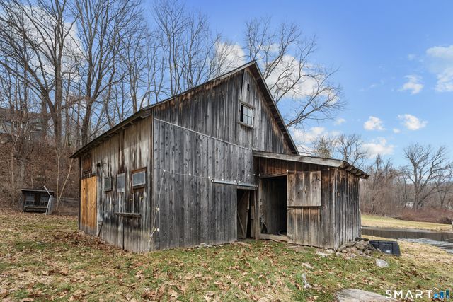 417 Hamilton Avenue, Watertown, CT 06795