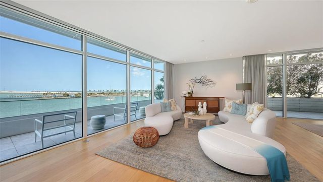 280 GOLDEN GATE POINT 400, Sarasota, FL 34236
