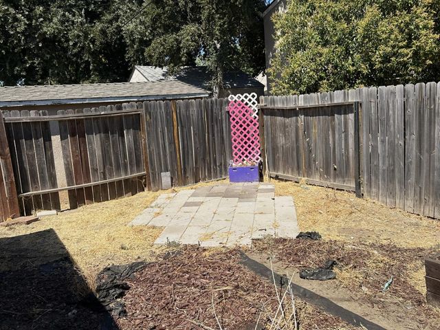 465 E Geary St, Stockton, CA 95204