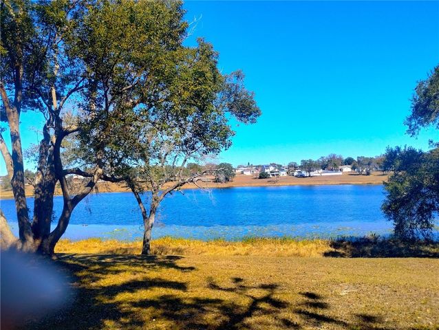 417 E MAIN STREET, Dundee, FL 33838