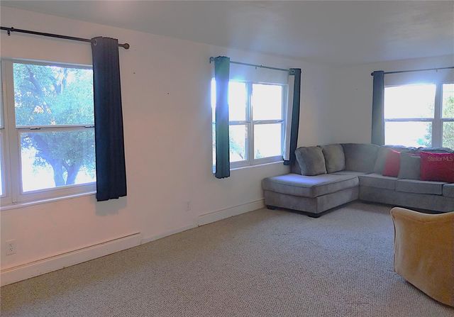 417 E MAIN STREET, Dundee, FL 33838