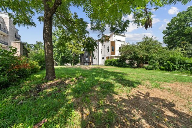 122 Woodmont Blvd, Nashville, TN 37205