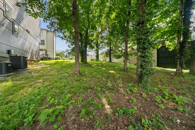 122 Woodmont Blvd, Nashville, TN 37205