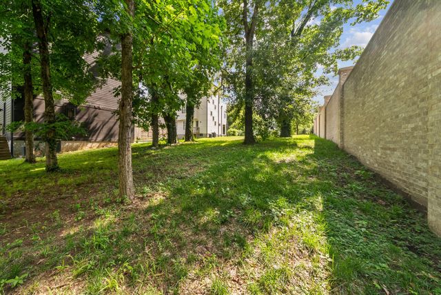 122 Woodmont Blvd, Nashville, TN 37205