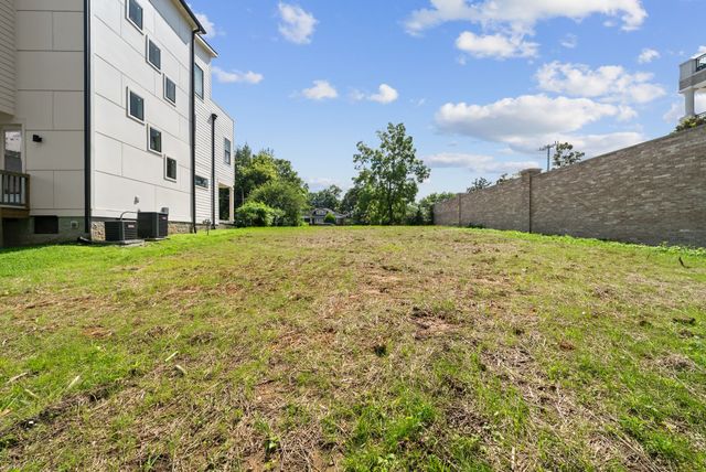 122 Woodmont Blvd, Nashville, TN 37205