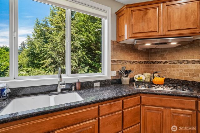 5110 N Foxglove Drive NW, Gig Harbor, WA 98332