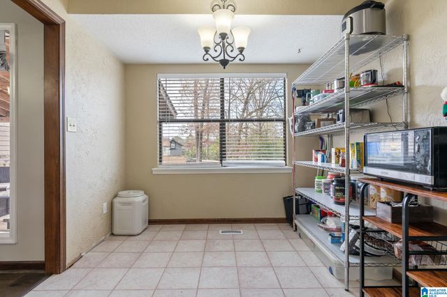 140 SOUTHERN HILLS DRIVE, Calera, AL 35040