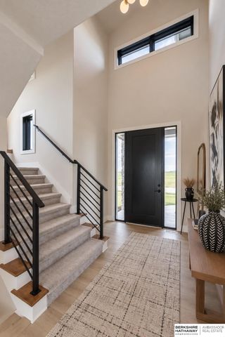 10209 S 214th Street, Gretna, NE 68028
