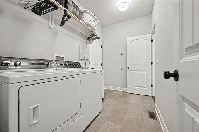 18301 Belinda Drive, Smithville, MO 64089