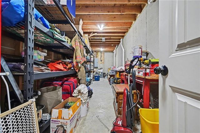 18301 Belinda Drive, Smithville, MO 64089