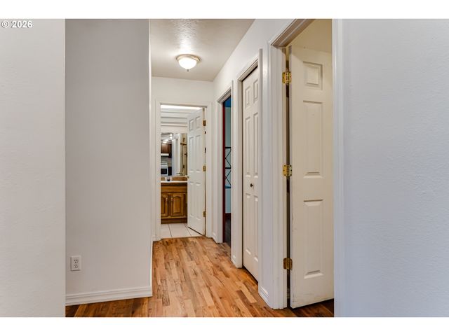 1010 ELKAY Dr, Eugene, OR 97404