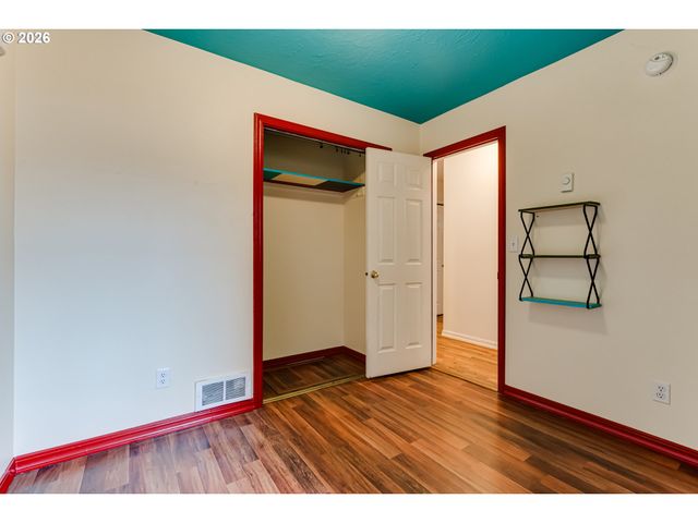 1010 ELKAY Dr, Eugene, OR 97404