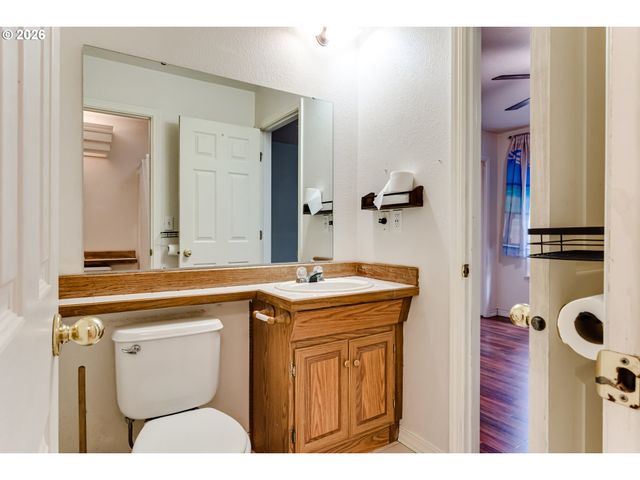 1010 ELKAY Dr, Eugene, OR 97404