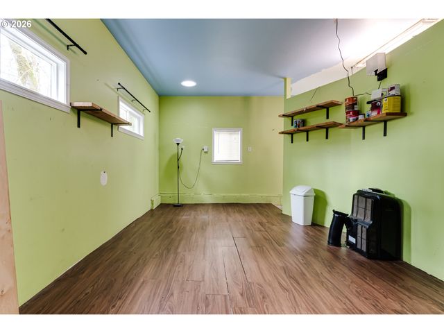 1010 ELKAY Dr, Eugene, OR 97404