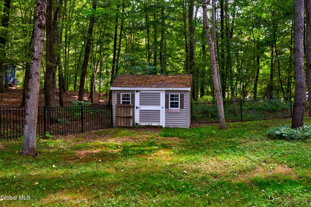 3 Ashleigh Lane, Saratoga, NY 12866