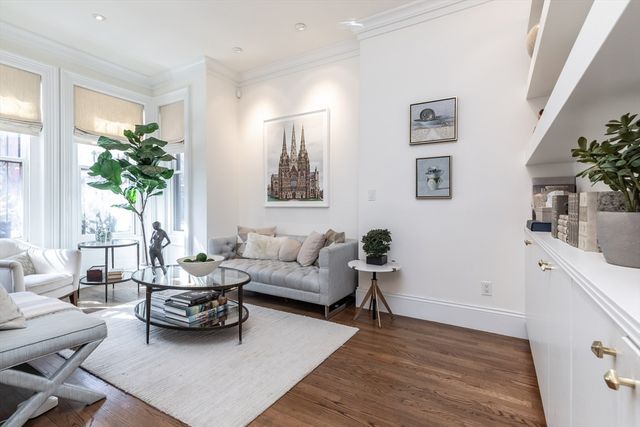 13 Wellington St, Boston, MA 02118
