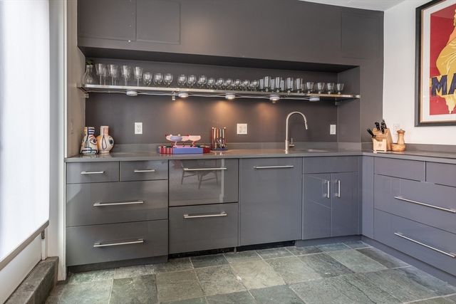 13 Wellington St, Boston, MA 02118