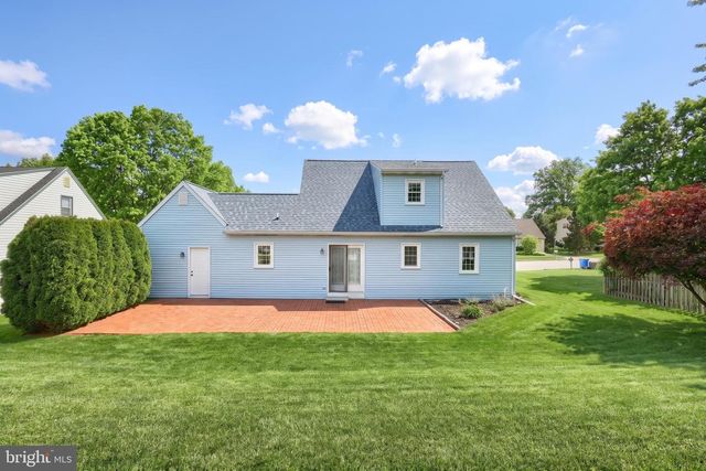 3819 KINGS ARMS LN, York, PA 17402