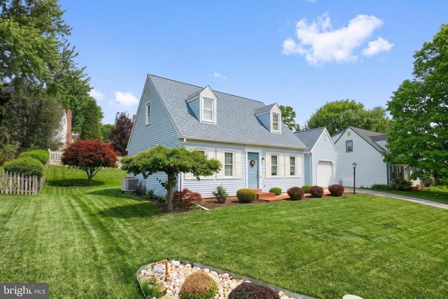3819 KINGS ARMS LN, York, PA 17402