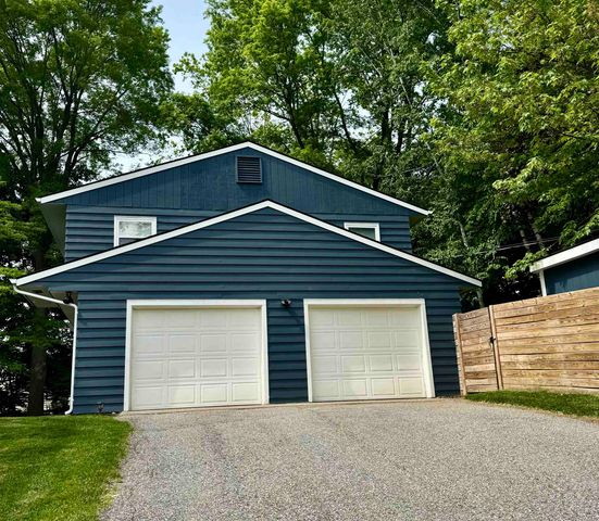379 Pinehurst Drive, Shelburne, VT 05482