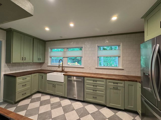 379 Pinehurst Drive, Shelburne, VT 05482